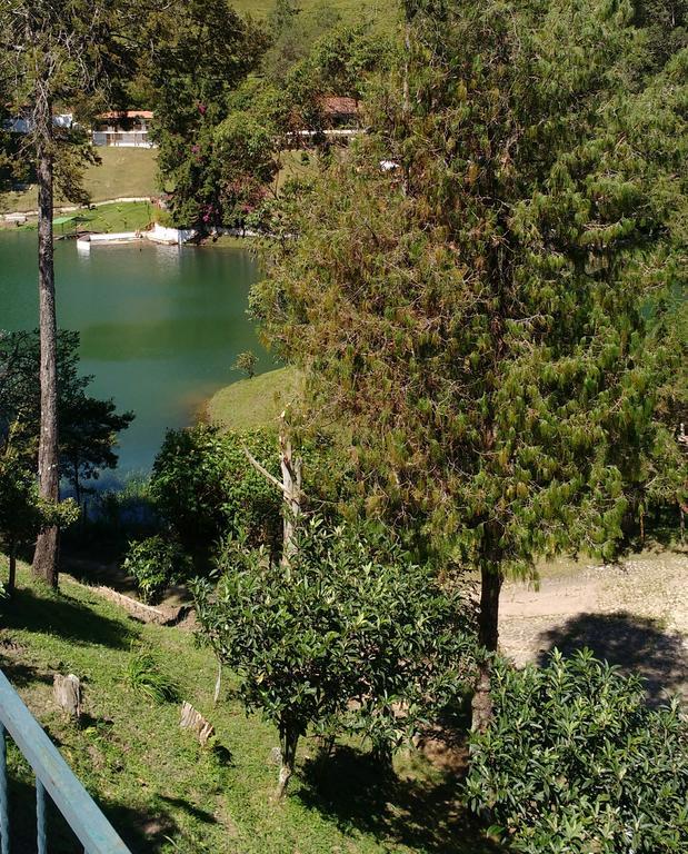 Las Cabanas Castillos Del Lago Villa Guatape Exterior photo