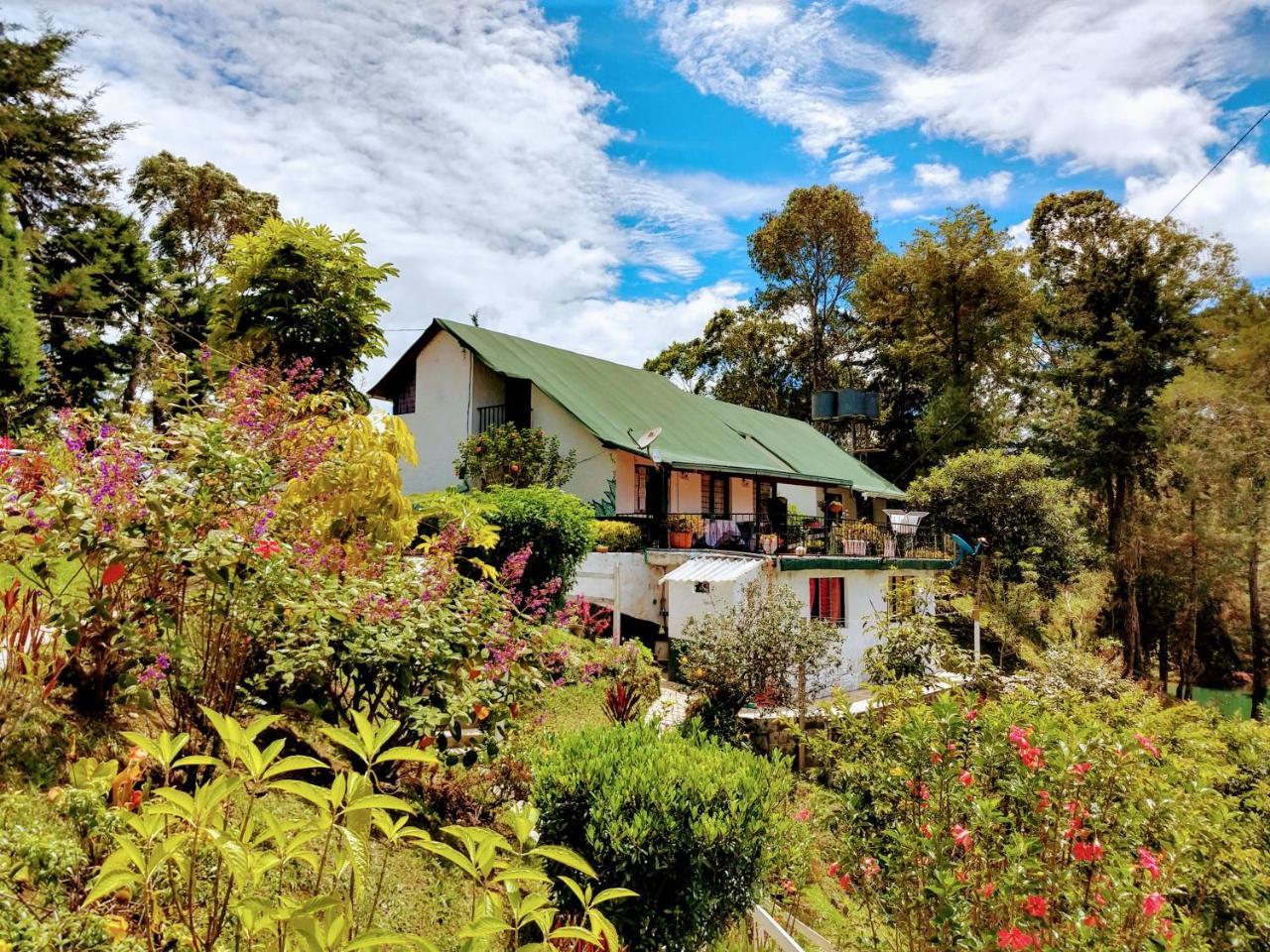 Las Cabanas Castillos Del Lago Villa Guatape Exterior photo